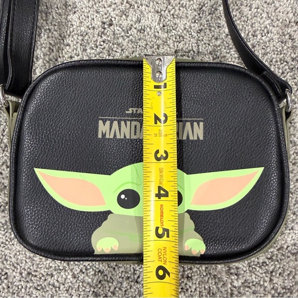 Mandalorian Baby Yoda Grogu Purse Disney Dani by Danielle Nicole Crossbody EUC - Picture 7 of 9